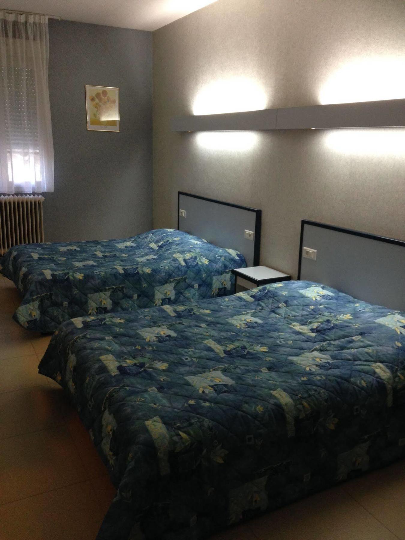 Hotel Du Jura Люан Екстериор снимка