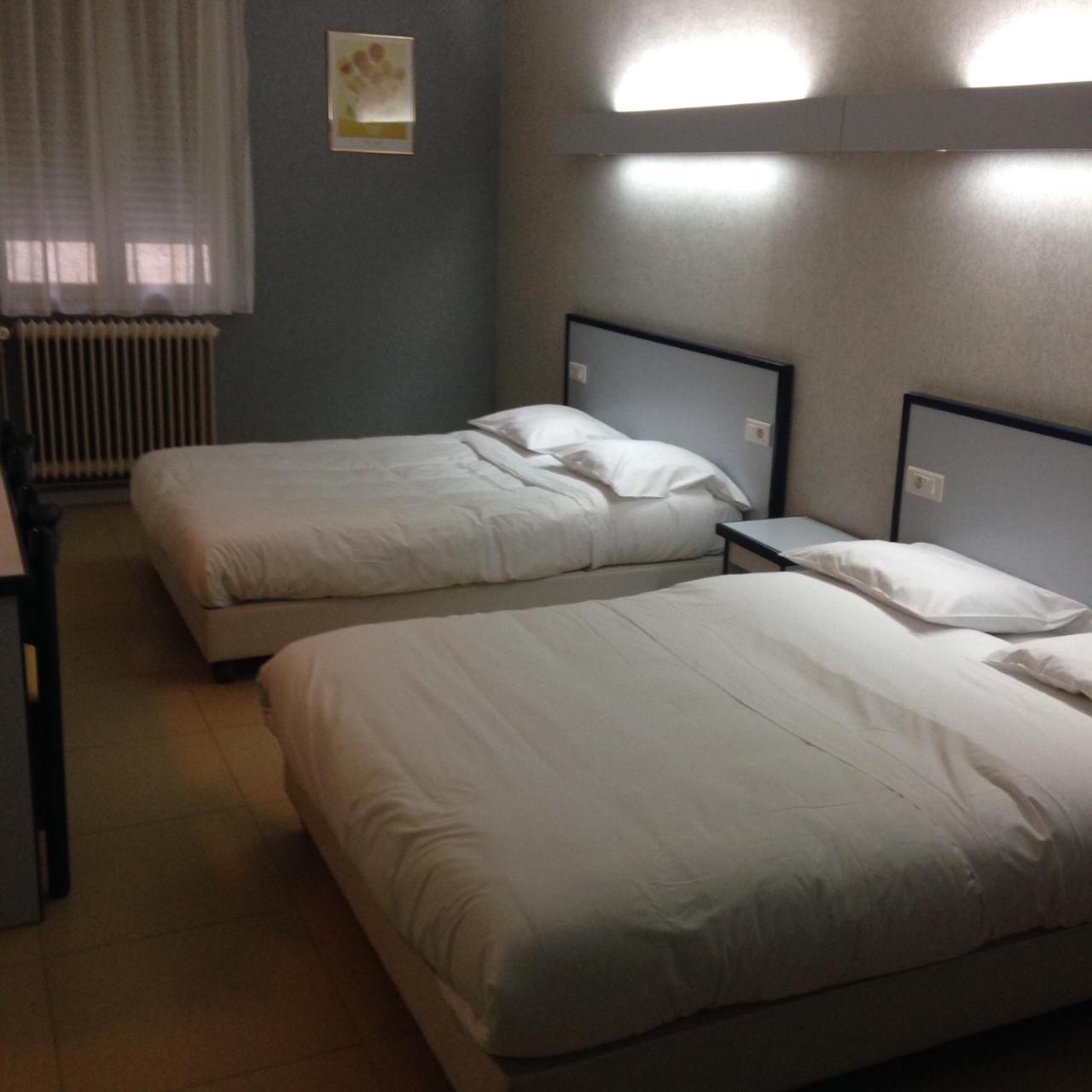 Hotel Du Jura Люан Екстериор снимка
